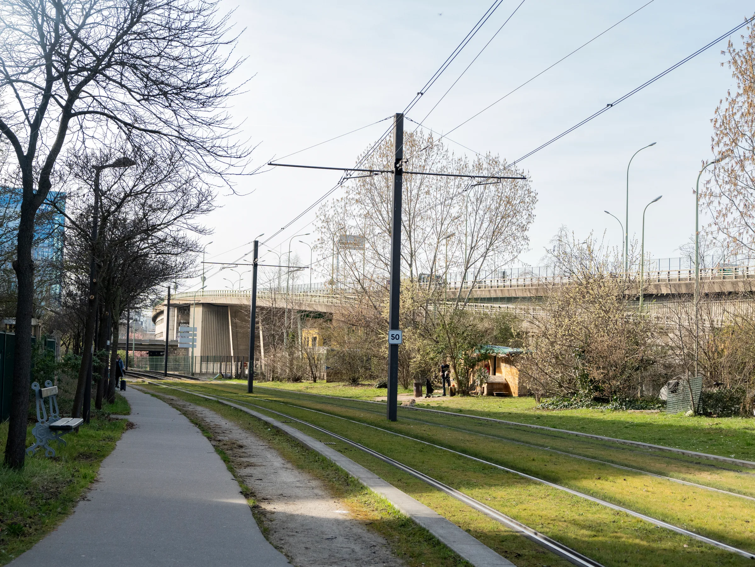 Le menuisier du tram-4